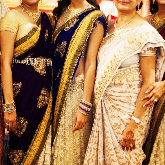 DESIGNER Rose gold & pearl Lace & Velvet embroidered half & half saree W/ Blouse - Picture 4 of 16